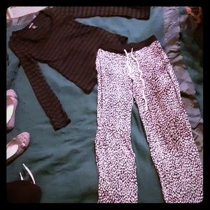 Wet seal black and grey small top